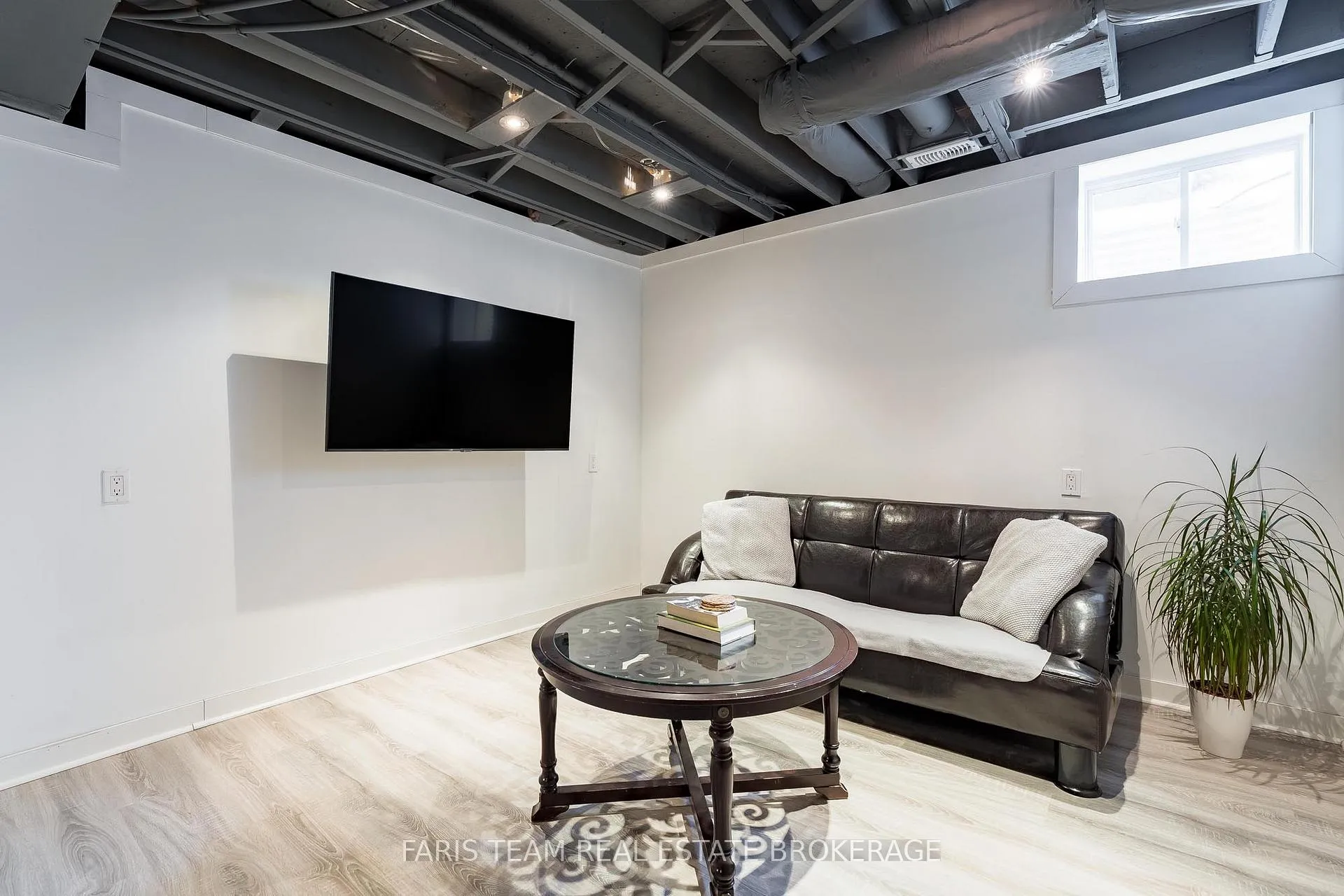 Photo 21 of 80 Blanchard Crescent, Essa, Angus — HOMEH