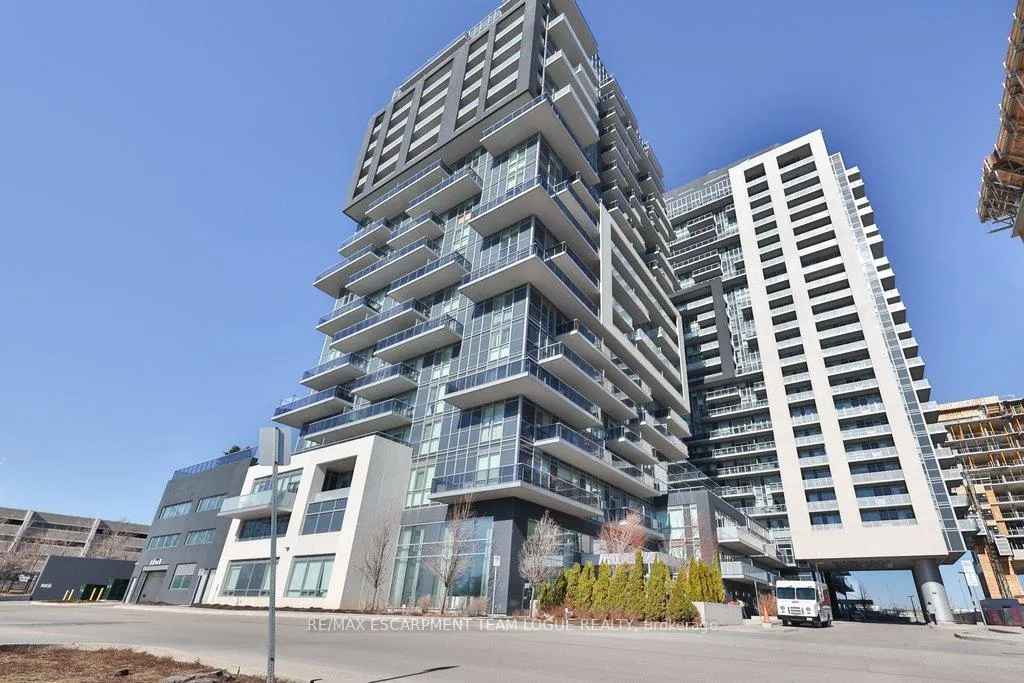 Front of Unit 1504, 2081 Fairview Street