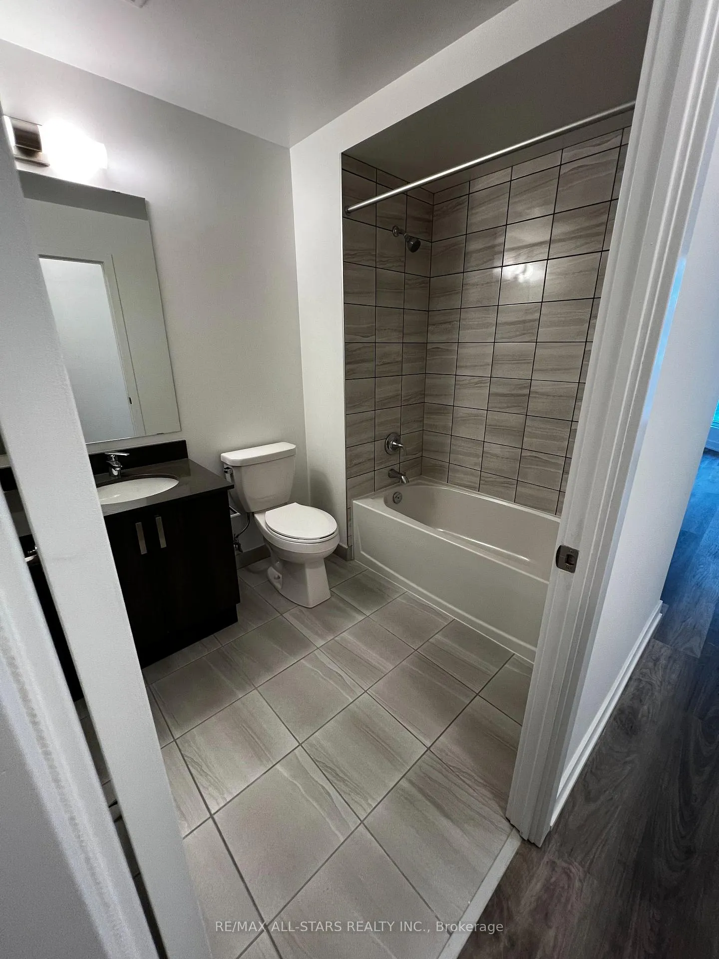 Photo 3 of Unit 217, 1010 Sandy Beach Road, Pickering, Bay Ridges — HOMEH