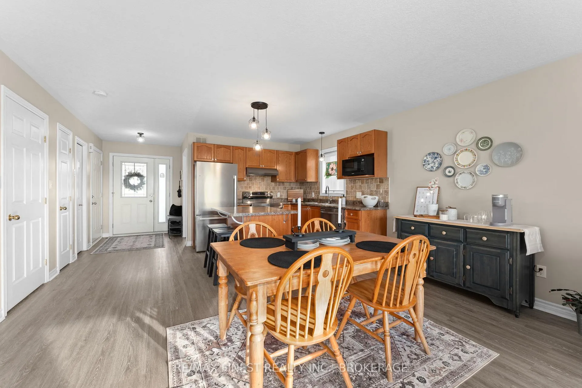 Photo 5 of 151 Macdougall Drive, Loyalist, Amherstview — HOMEH