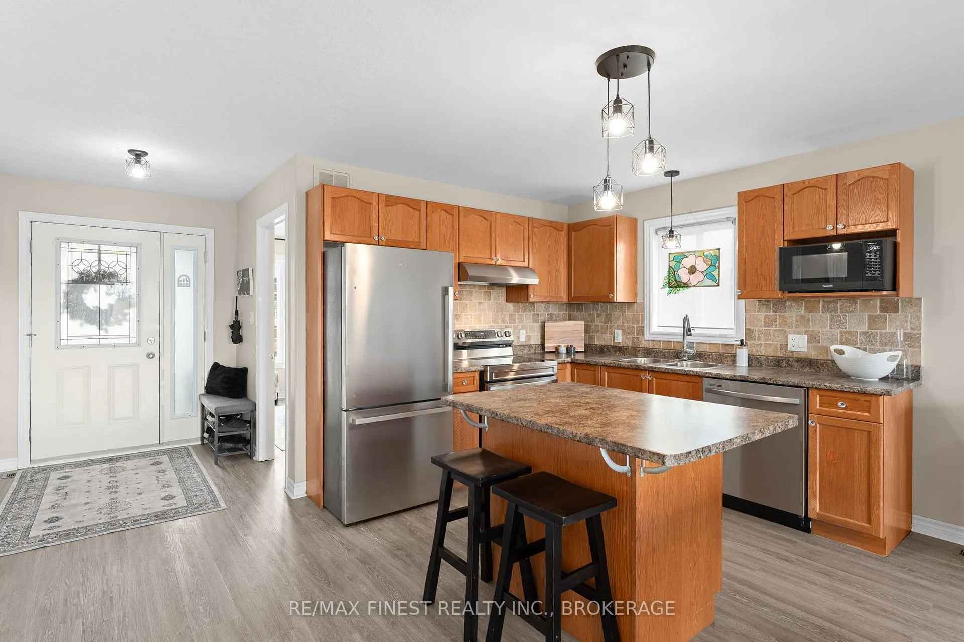 Photo 6 of 151 Macdougall Drive, Loyalist, Amherstview — HOMEH