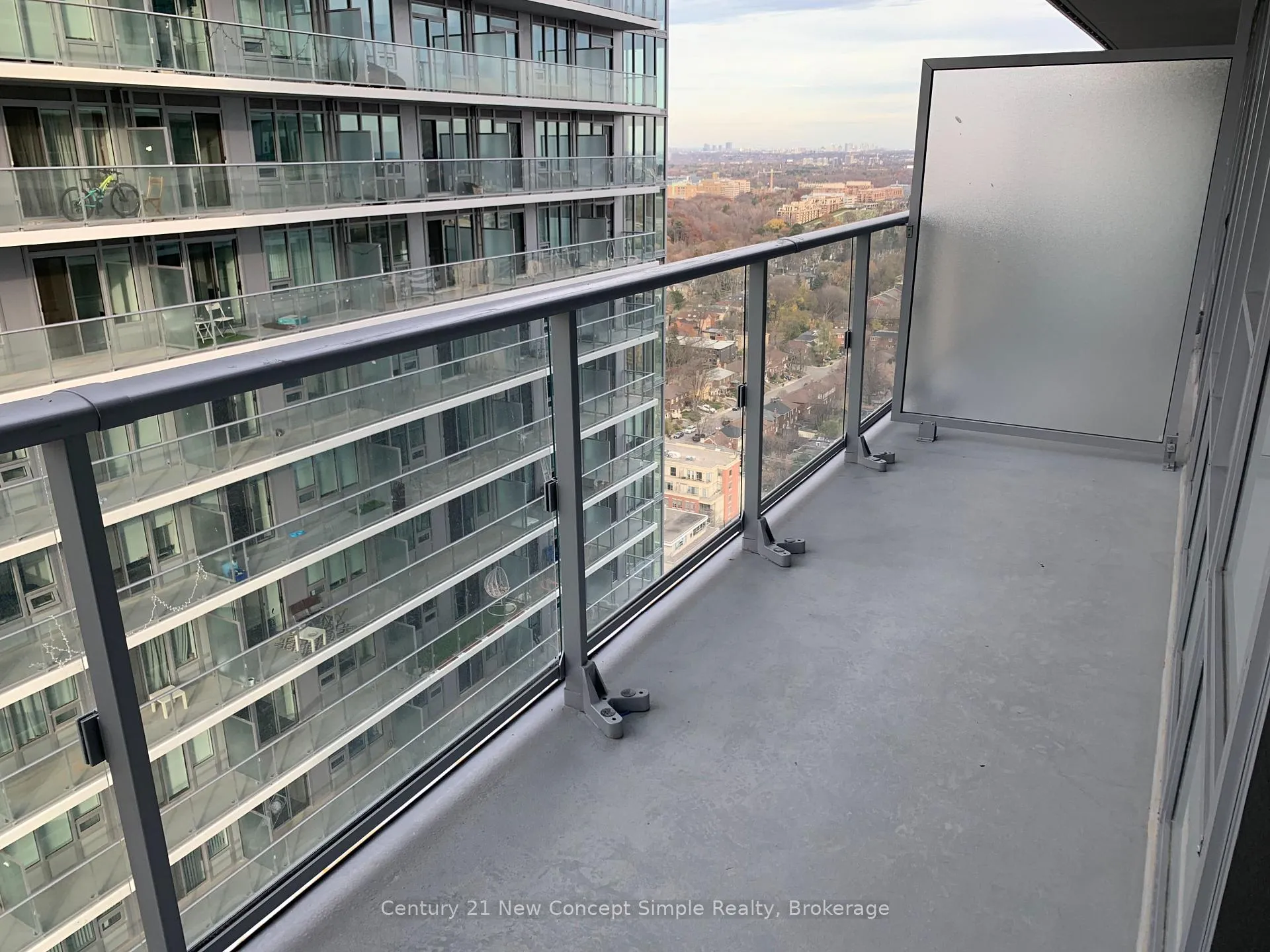 Photo 7 of Unit 2813, 195 Redpath Avenue, Toronto, Mount Pleasant West — HOMEH