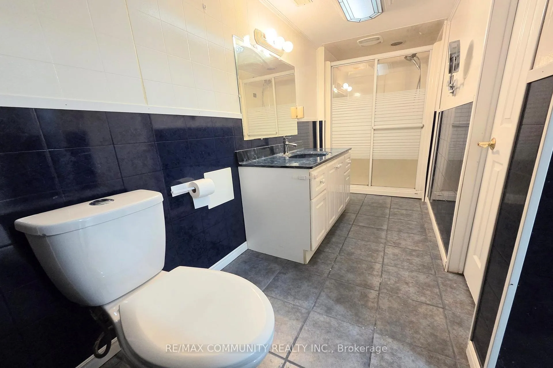 Photo 15 of Unit Bsmt, 315 Rossland Road W, Whitby, Williamsburg — HOMEH