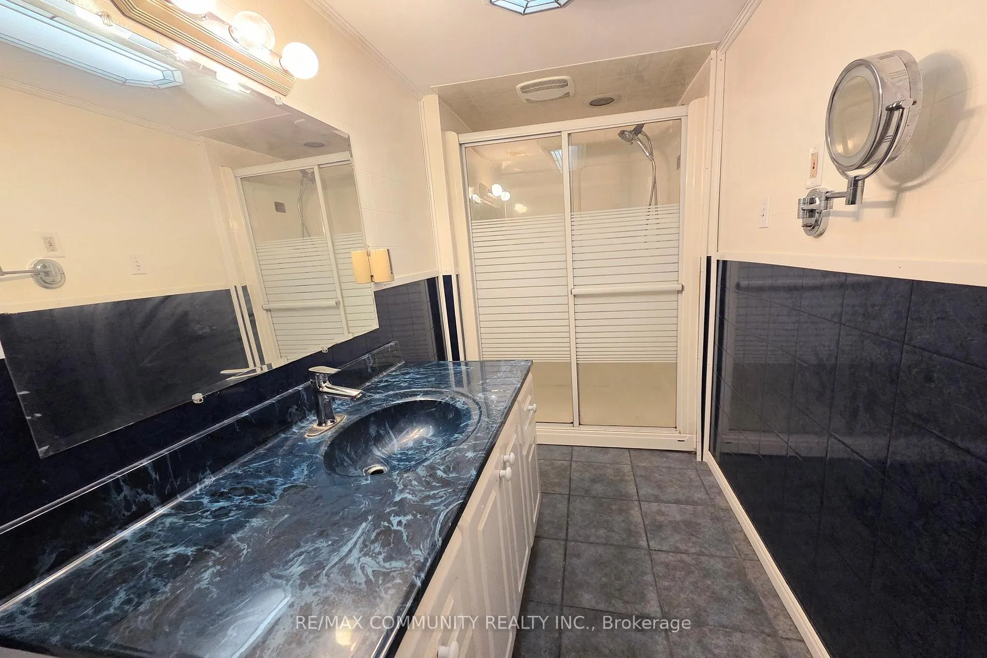 Photo 16 of Unit Bsmt, 315 Rossland Road W, Whitby, Williamsburg — HOMEH