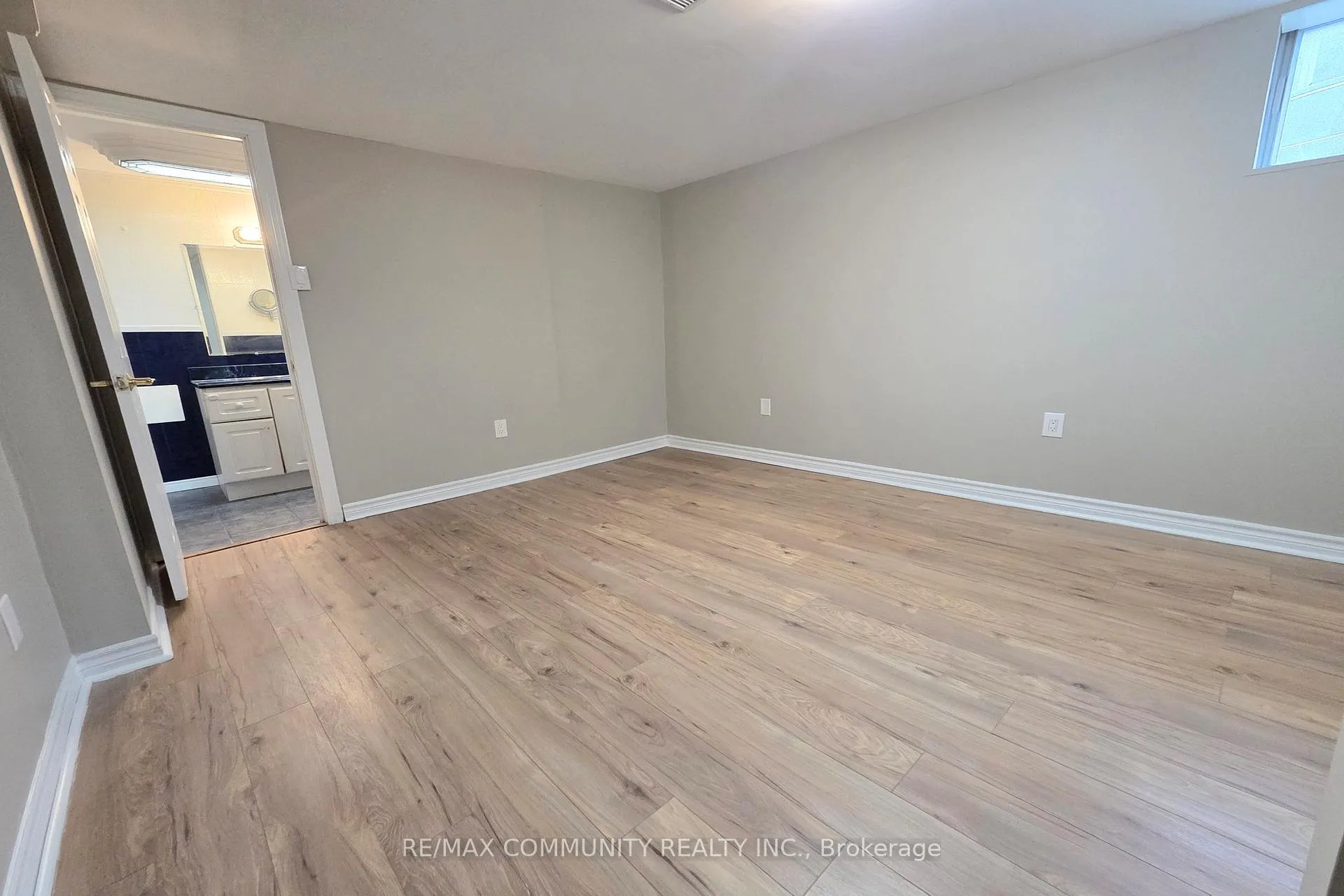 Photo 18 of Unit Bsmt, 315 Rossland Road W, Whitby, Williamsburg — HOMEH