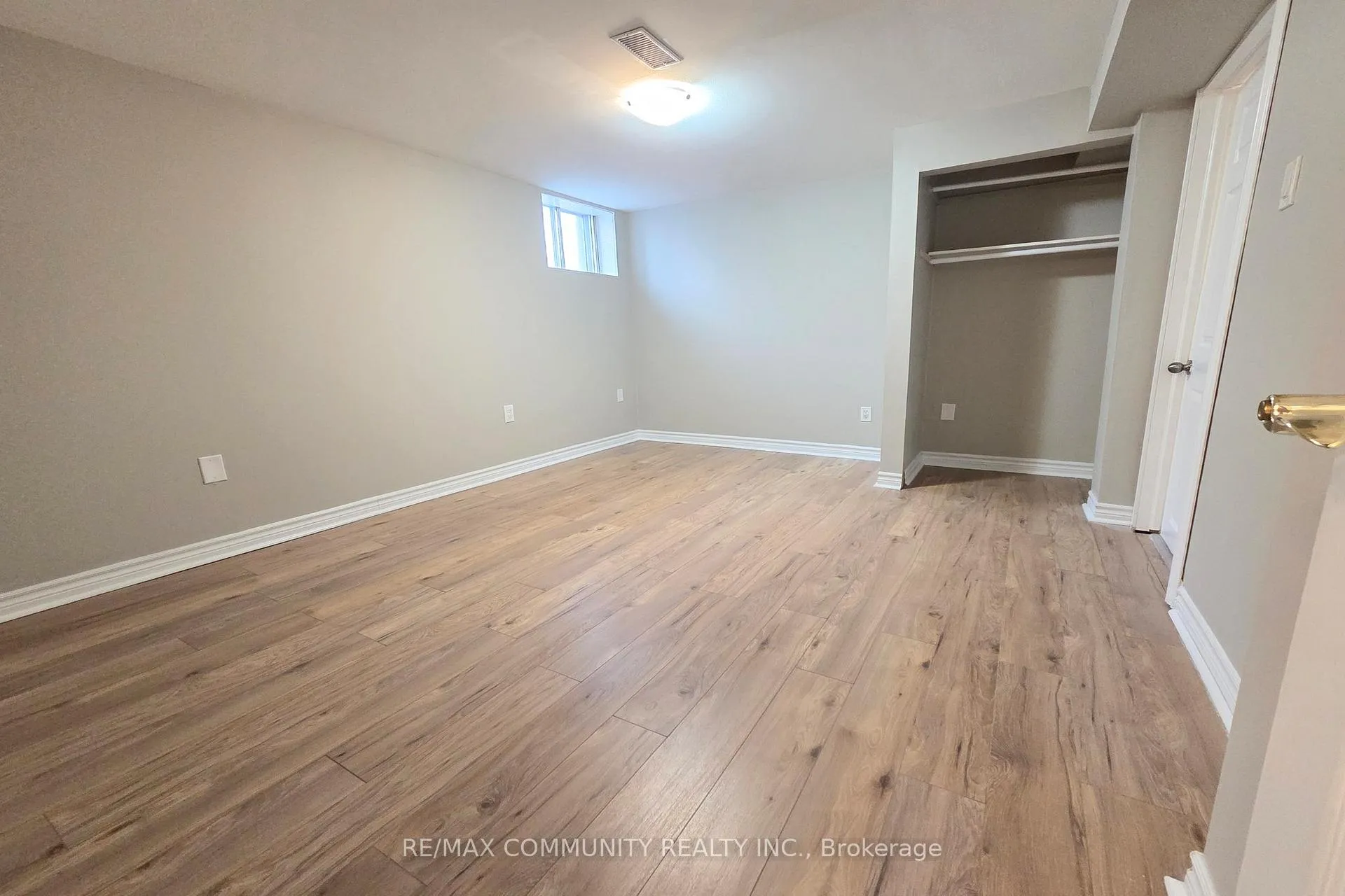 Photo 19 of Unit Bsmt, 315 Rossland Road W, Whitby, Williamsburg — HOMEH