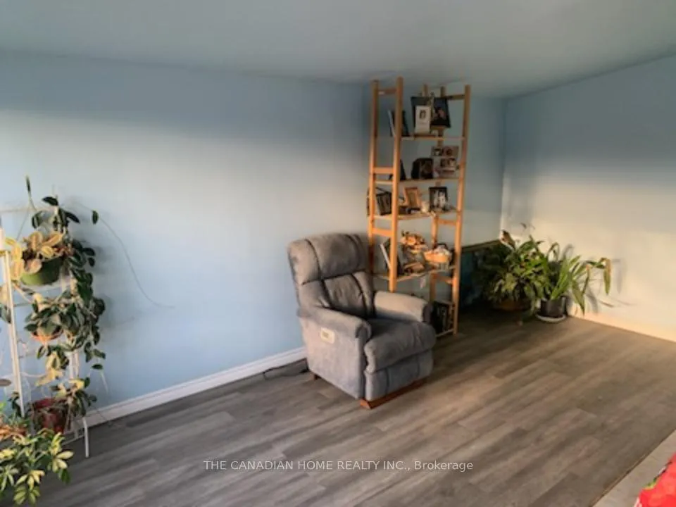 Photo 5 of 126 Lilacside Drive, Hamilton, Thorner — HOMEH