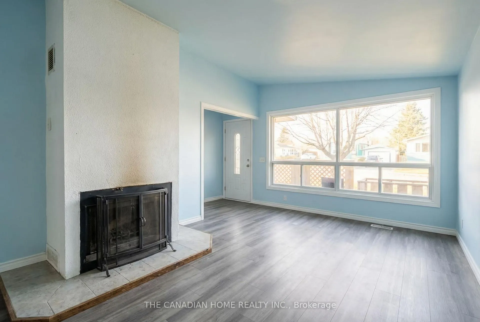 Photo 7 of 126 Lilacside Drive, Hamilton, Thorner — HOMEH