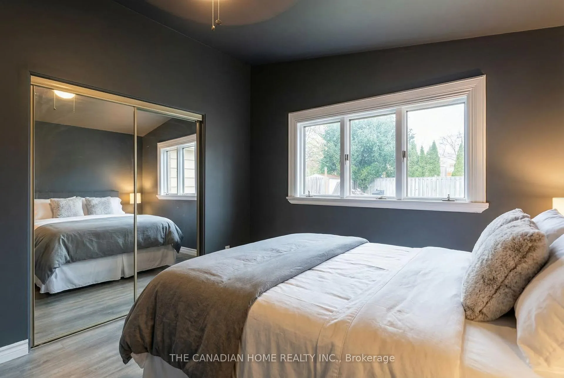 Photo 10 of 126 Lilacside Drive, Hamilton, Thorner — HOMEH