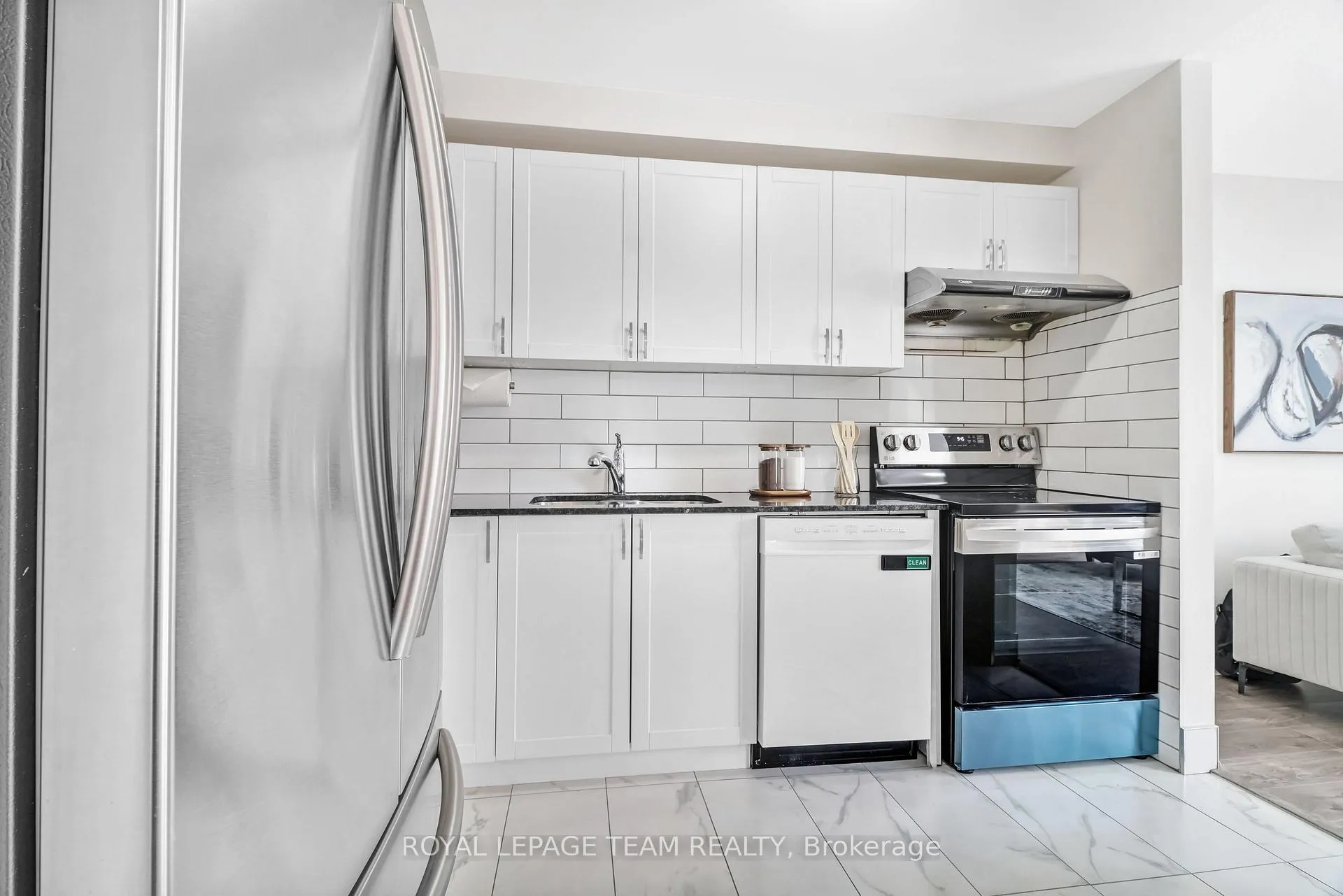 Photo 13 of 86 Woodford Way, Ottawa, Barrhaven - Longfields — HOMEH