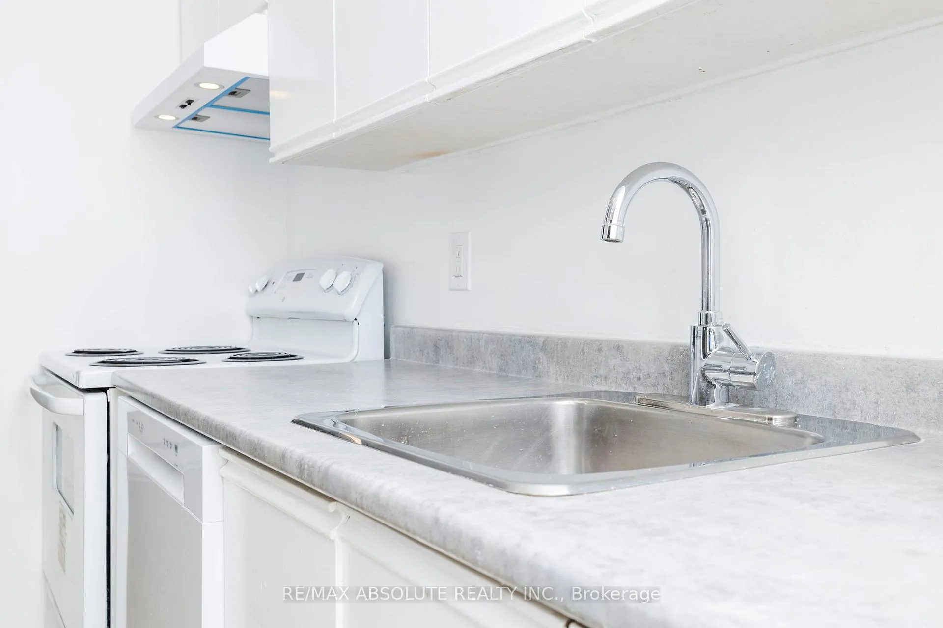 Photo 15 of Unit 53A, 798 St. Andre Drive, Ottawa, Hiawatha Park/Convent Glen — HOMEH
