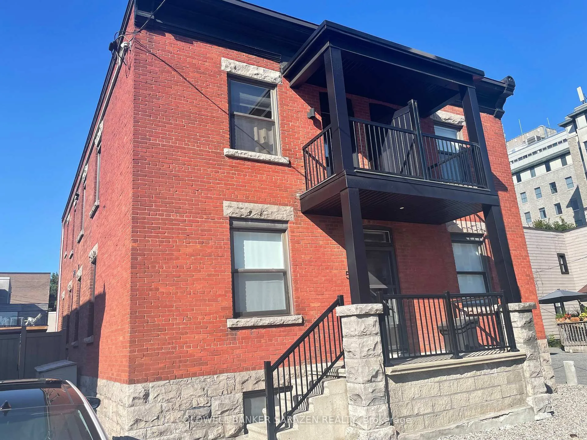 Front of Unit 1, 58 Parent Avenue
