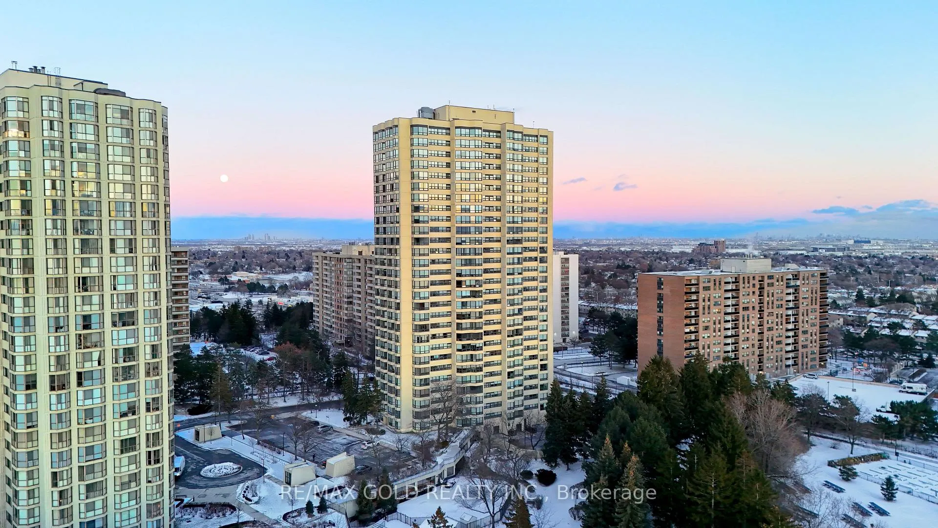 Photo 1 of Unit 1602, 8 Lisa Street, Brampton, Queen Street Corridor — HOMEH