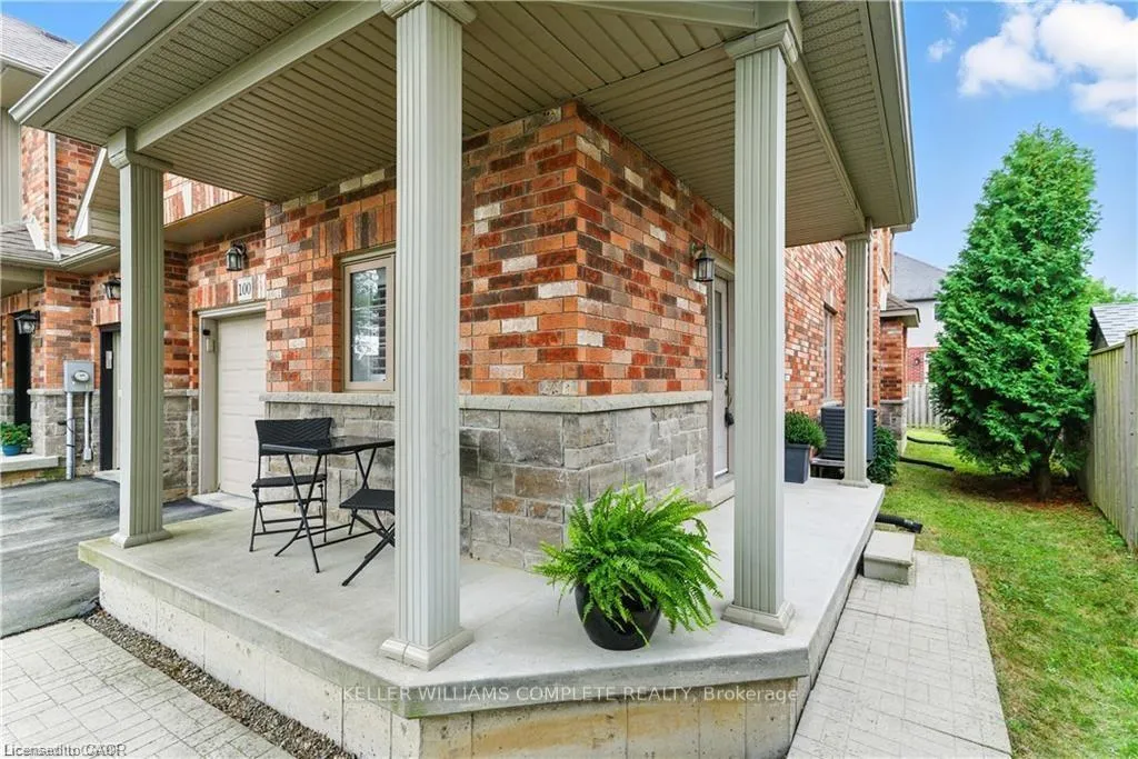 Photo 2 of 100 Fall Fair Way, Hamilton, Binbrook — HOMEH