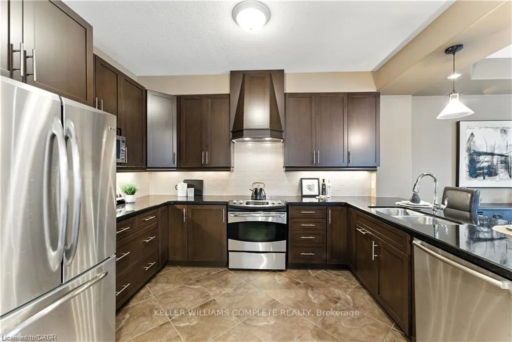 Photo 13 of 100 Fall Fair Way, Hamilton, Binbrook — HOMEH