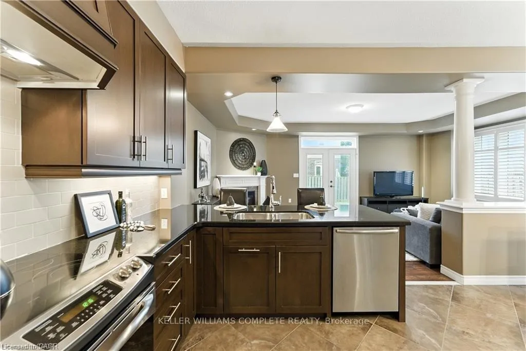Photo 15 of 100 Fall Fair Way, Hamilton, Binbrook — HOMEH