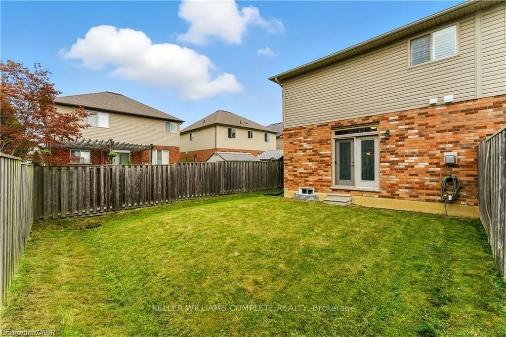 Photo 36 of 100 Fall Fair Way, Hamilton, Binbrook — HOMEH