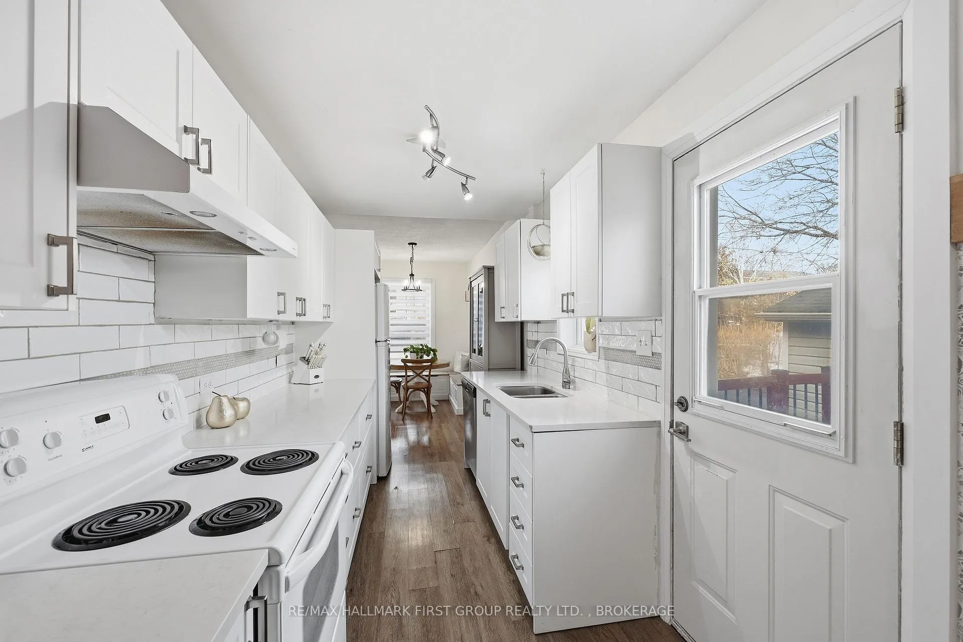 Photo 2 of 125 Birch Street, Gananoque — HOMEH