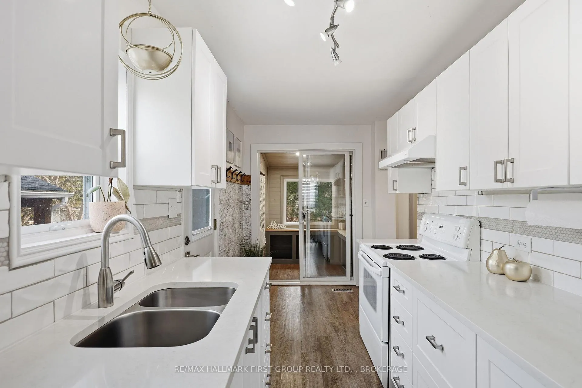 Photo 4 of 125 Birch Street, Gananoque — HOMEH