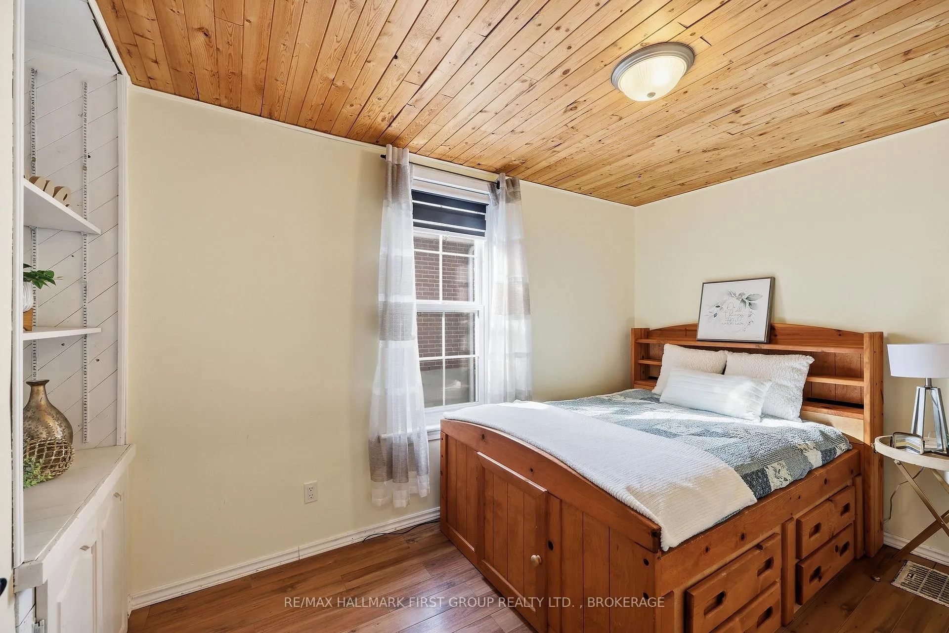 Photo 10 of 125 Birch Street, Gananoque — HOMEH
