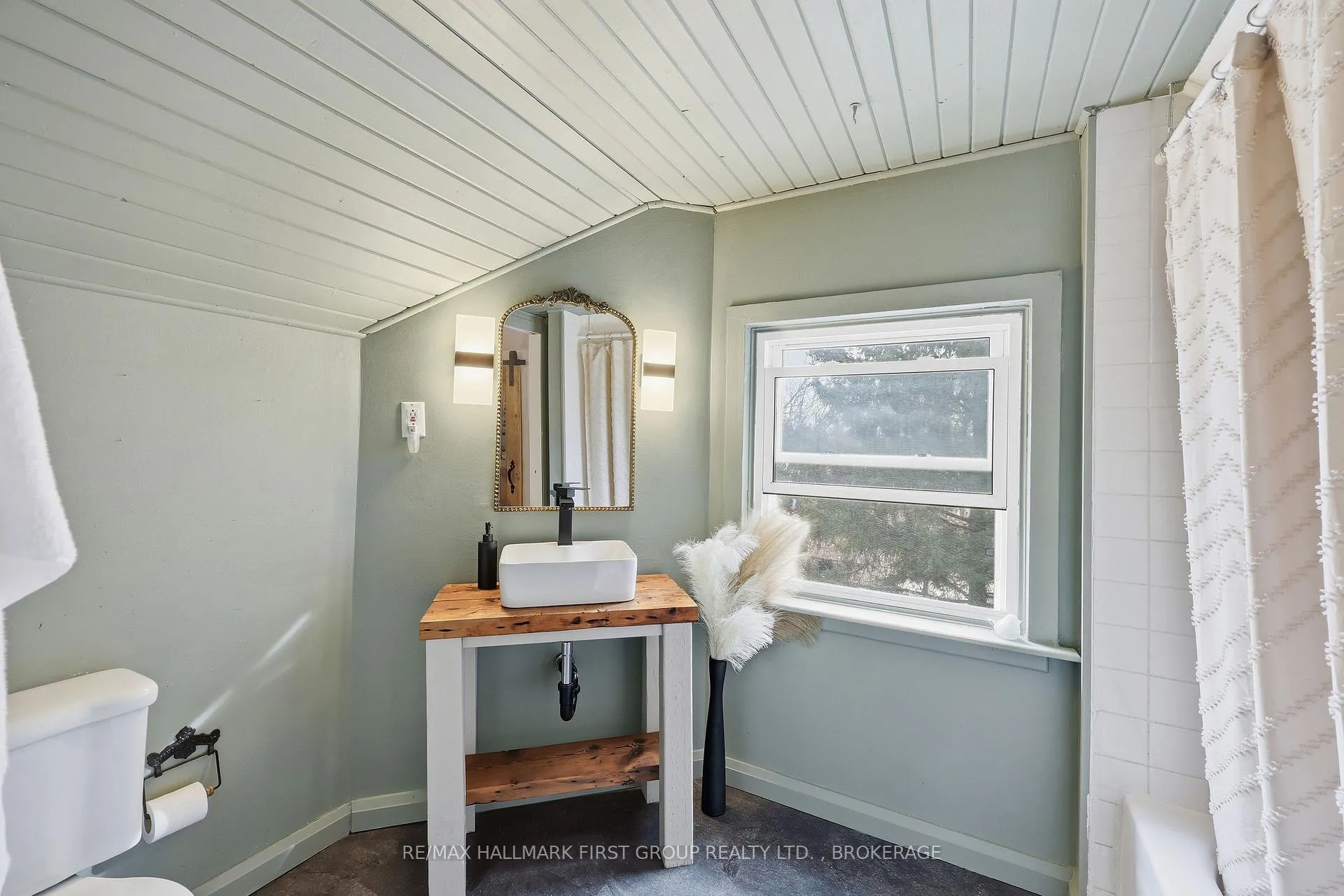 Photo 23 of 125 Birch Street, Gananoque — HOMEH