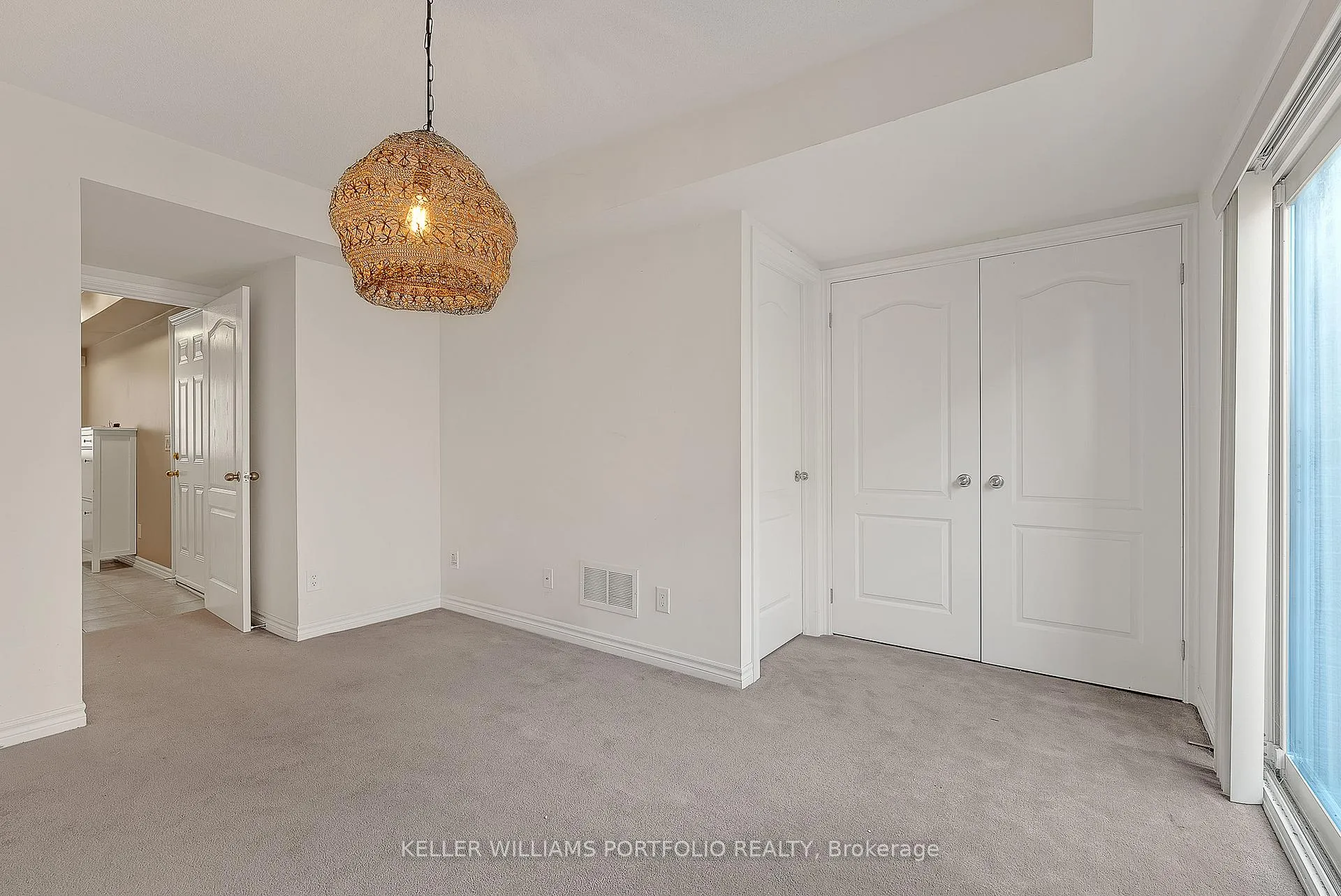 Photo 9 of 7 Cailiff Street, Brampton, Bram West — HOMEH