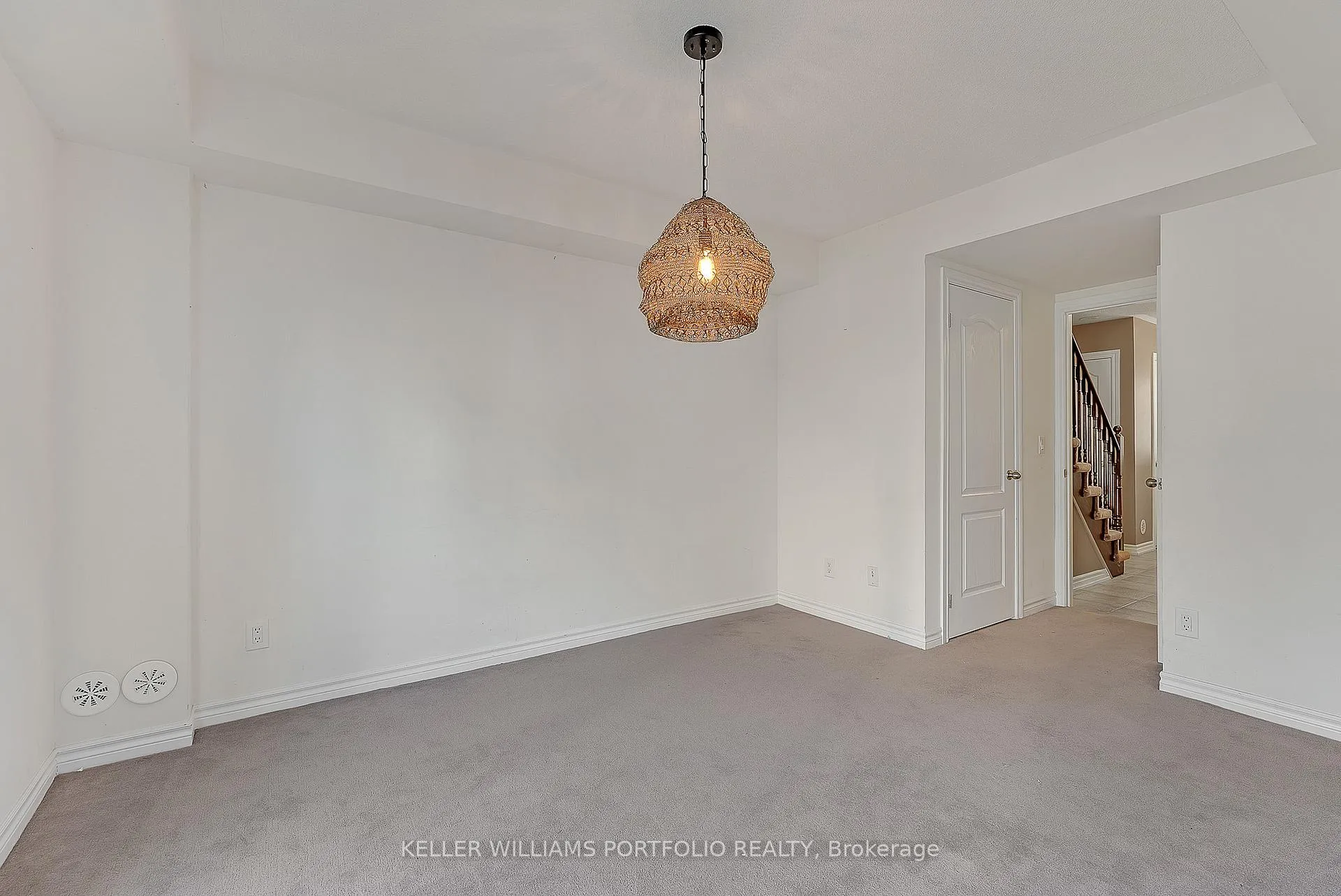 Photo 10 of 7 Cailiff Street, Brampton, Bram West — HOMEH