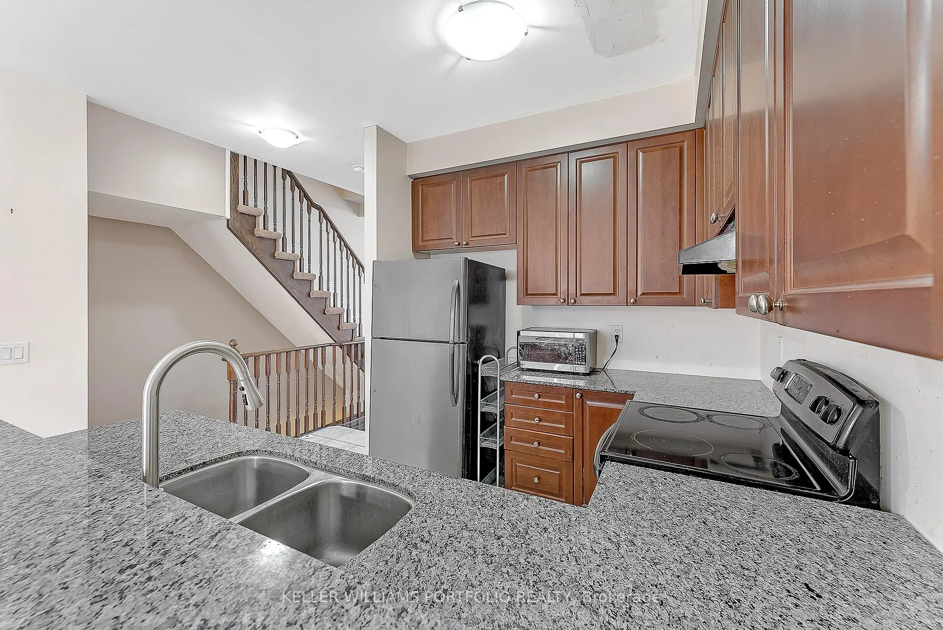 Photo 16 of 7 Cailiff Street, Brampton, Bram West — HOMEH