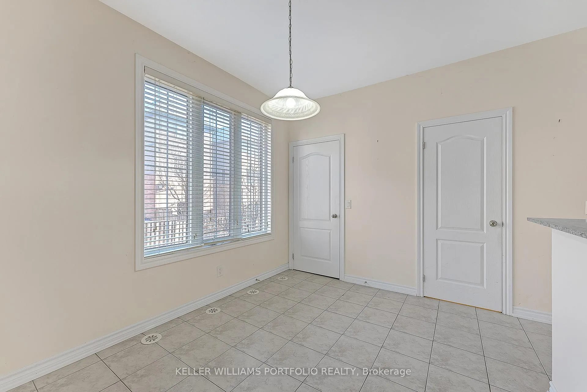 Photo 21 of 7 Cailiff Street, Brampton, Bram West — HOMEH