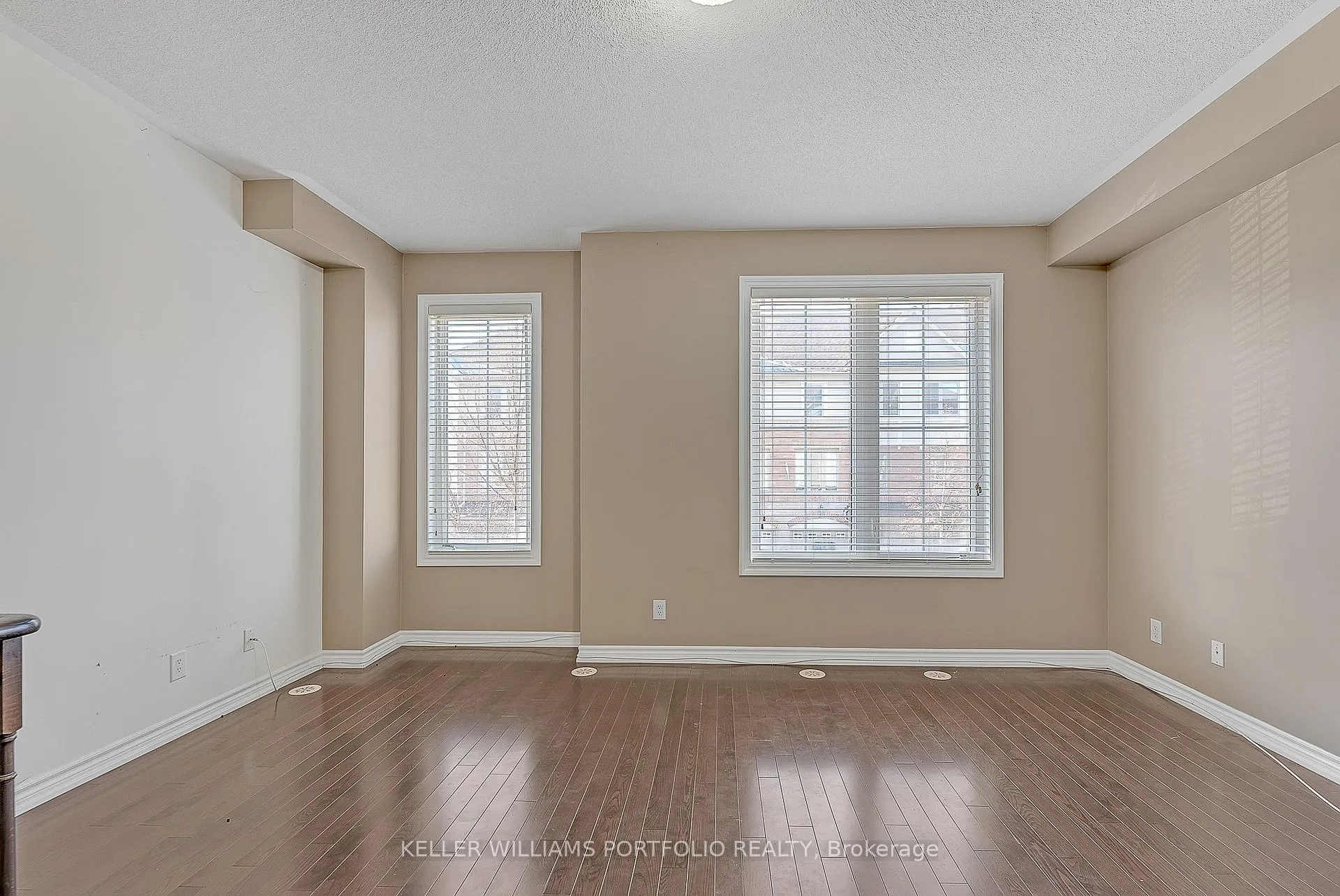 Photo 24 of 7 Cailiff Street, Brampton, Bram West — HOMEH