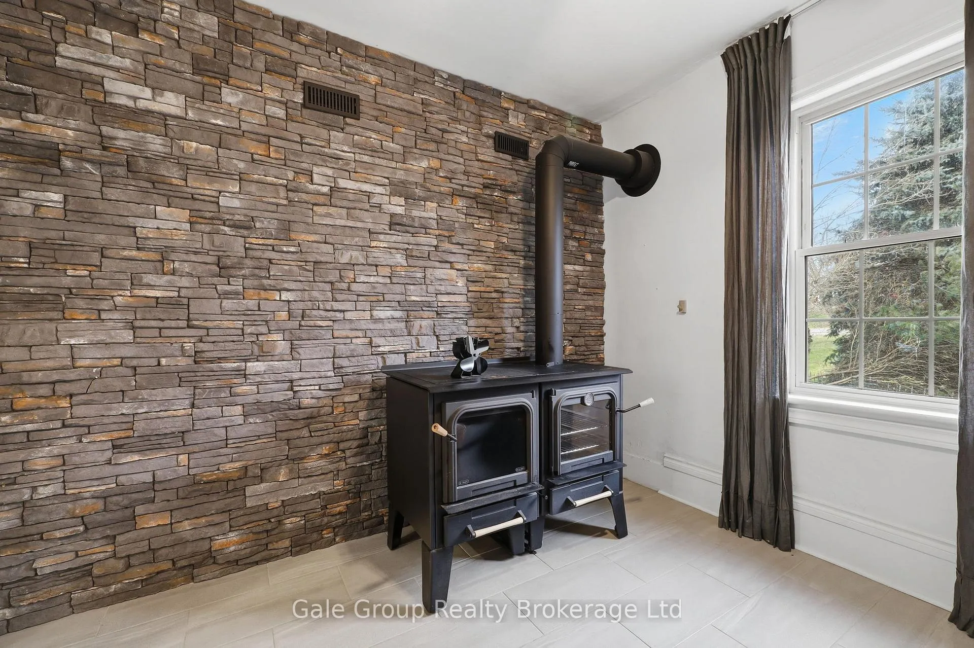 Photo 18 of 1349 Queen Street, Wilmot — HOMEH