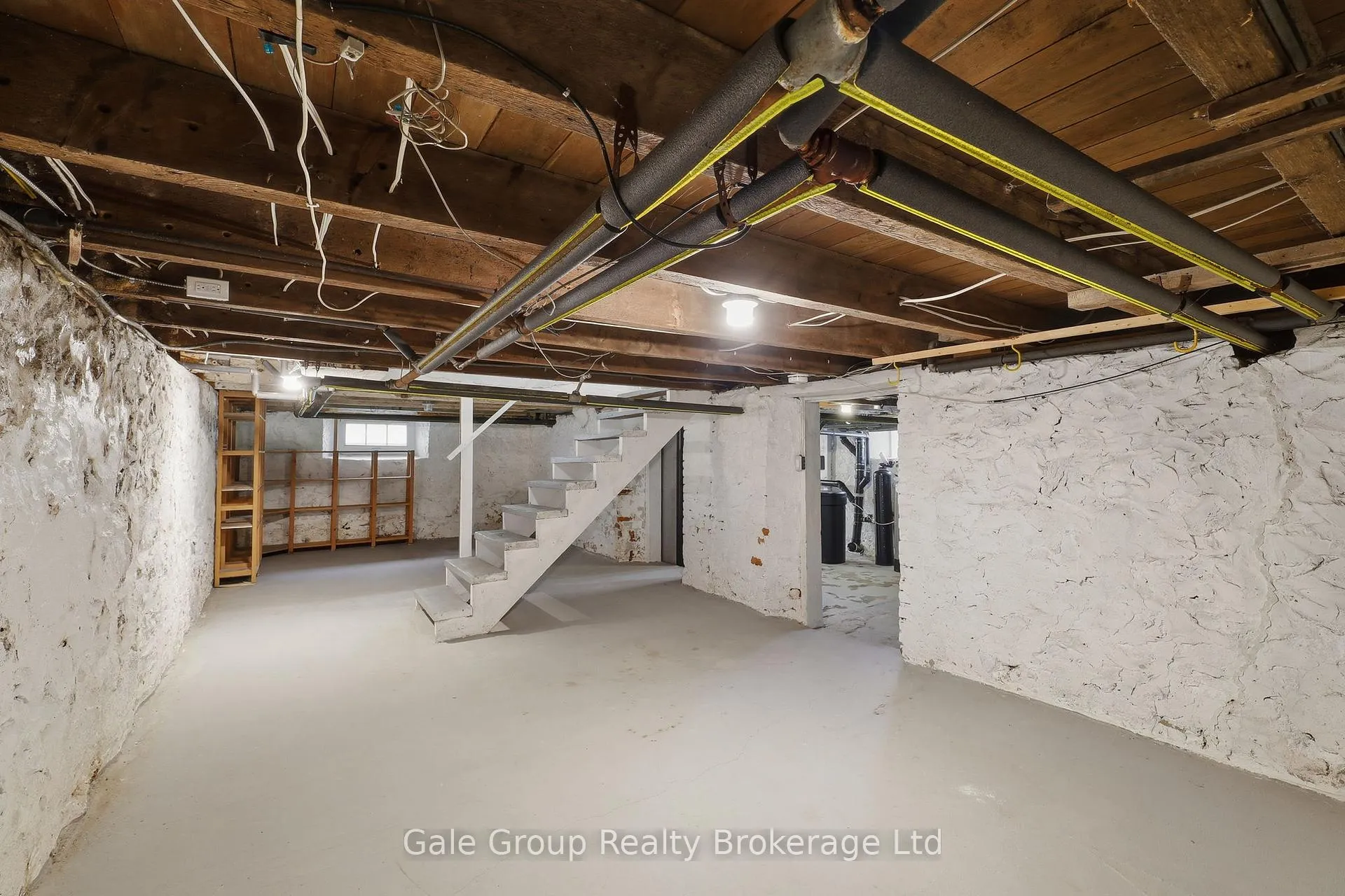 Photo 36 of 1349 Queen Street, Wilmot — HOMEH