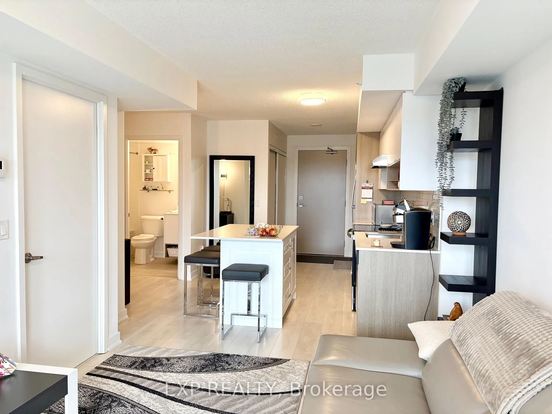 Photo 3 of Unit A502, 1117 Cooke Boulevard, Burlington, LaSalle — HOMEH