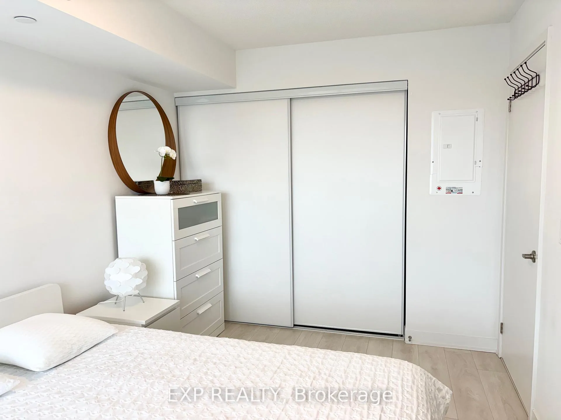 Photo 12 of Unit A502, 1117 Cooke Boulevard, Burlington, LaSalle — HOMEH
