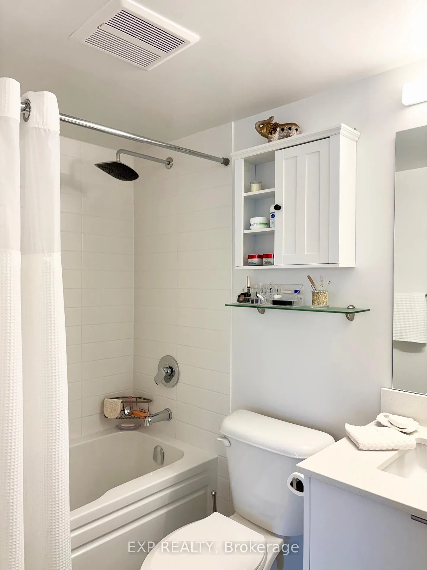 Photo 14 of Unit A502, 1117 Cooke Boulevard, Burlington, LaSalle — HOMEH