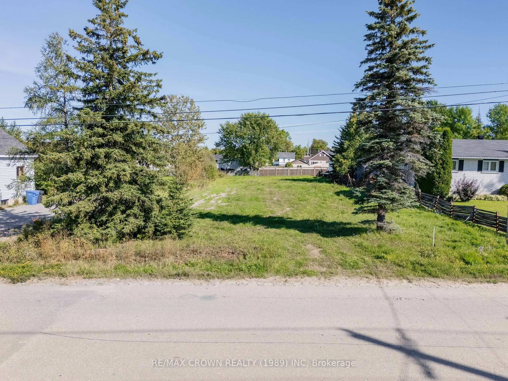 Photo 1 of 52 Brunelle Road S, Kapuskasing — HOMEH