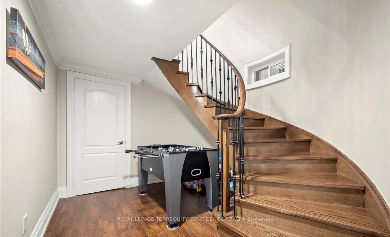 Photo 17 of 8 Colleen Street, Vaughan, Crestwood-Springfarm-Yorkhill — HOMEH