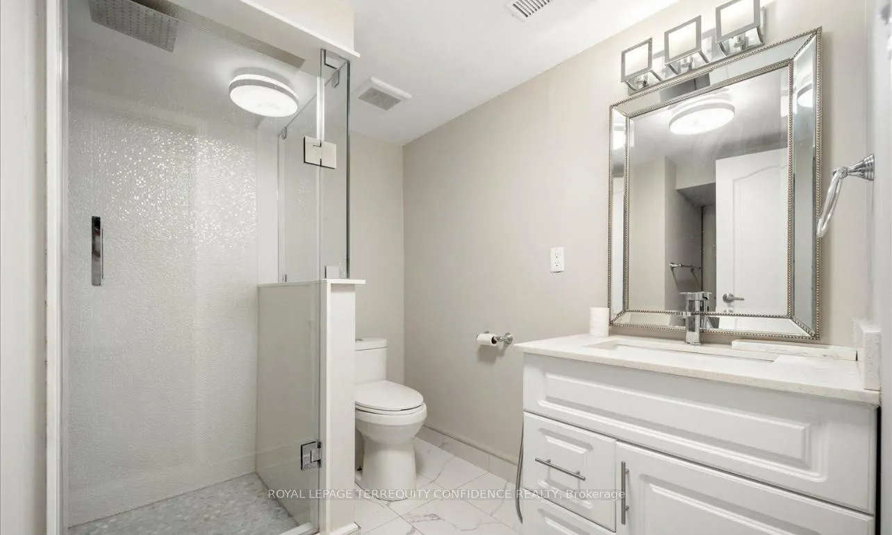Photo 21 of 8 Colleen Street, Vaughan, Crestwood-Springfarm-Yorkhill — HOMEH