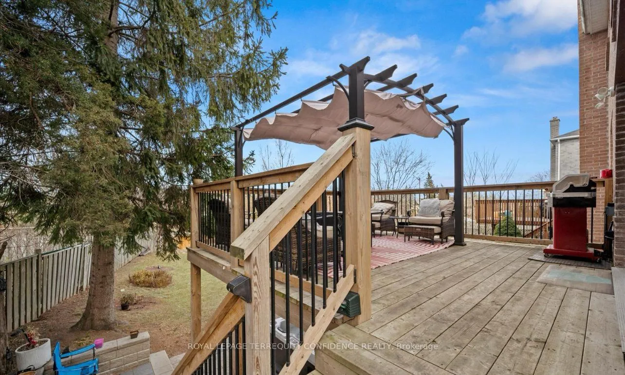 Photo 22 of 8 Colleen Street, Vaughan, Crestwood-Springfarm-Yorkhill — HOMEH