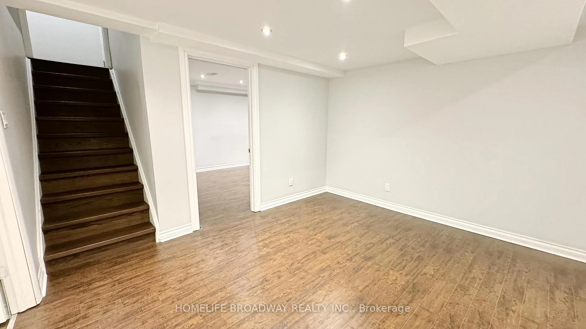 Photo 6 of Unit lower, 102 Orchard Hill Boulevard, Markham, Berczy — HOMEH