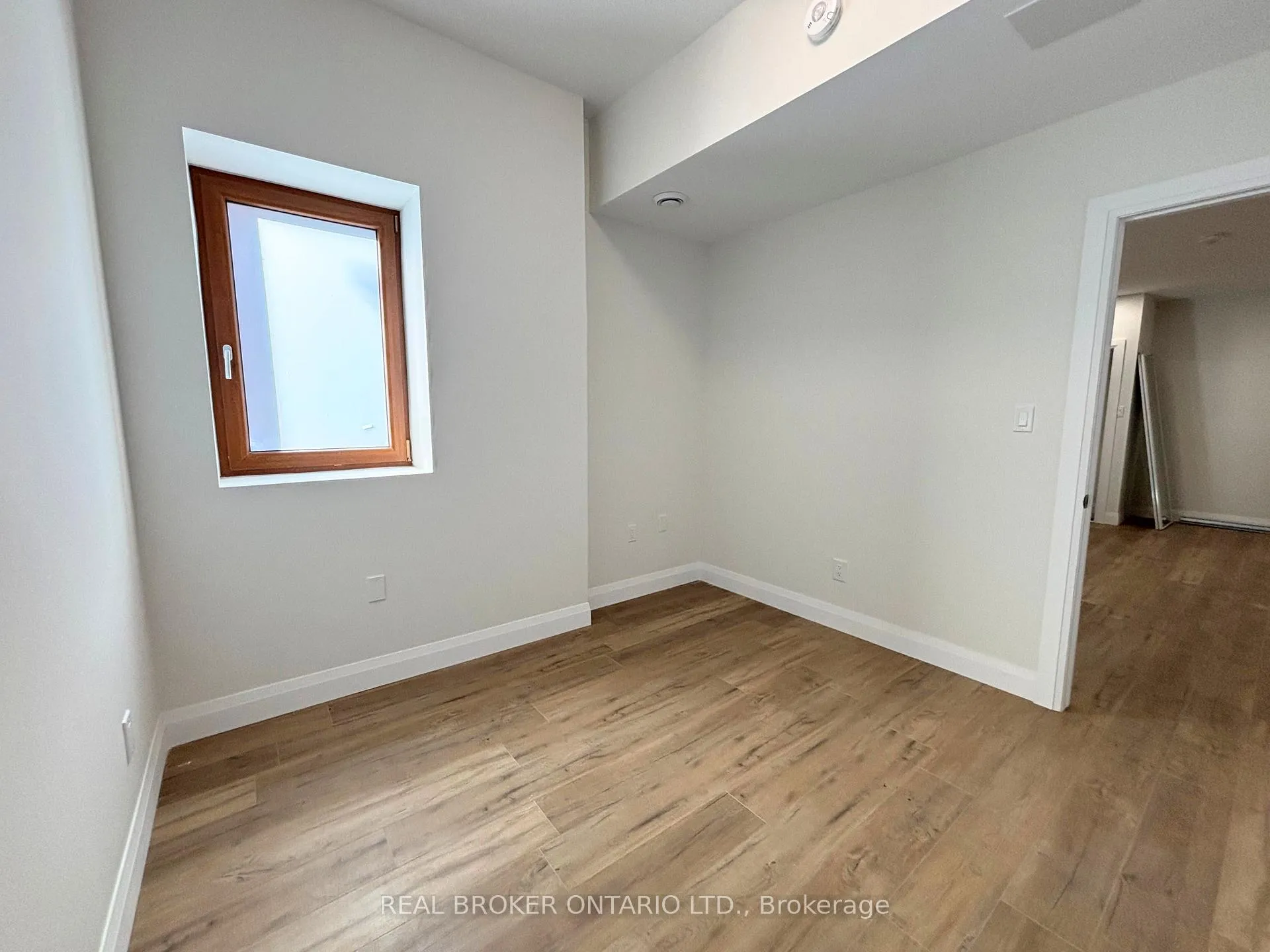 Photo 5 of Unit 5, 6 Caithness Street E, Haldimand — HOMEH
