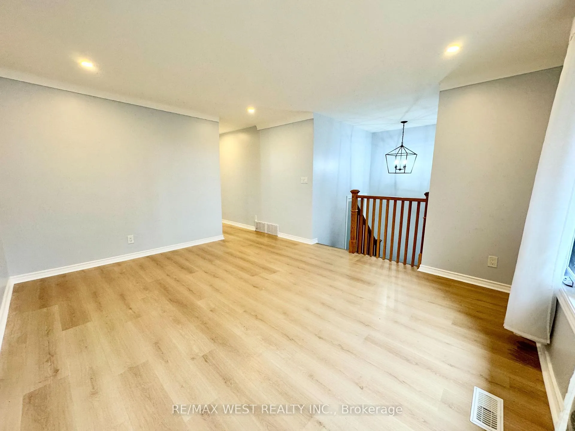 Photo 7 of 4244 York Drive, Niagara Falls, Morrison — HOMEH