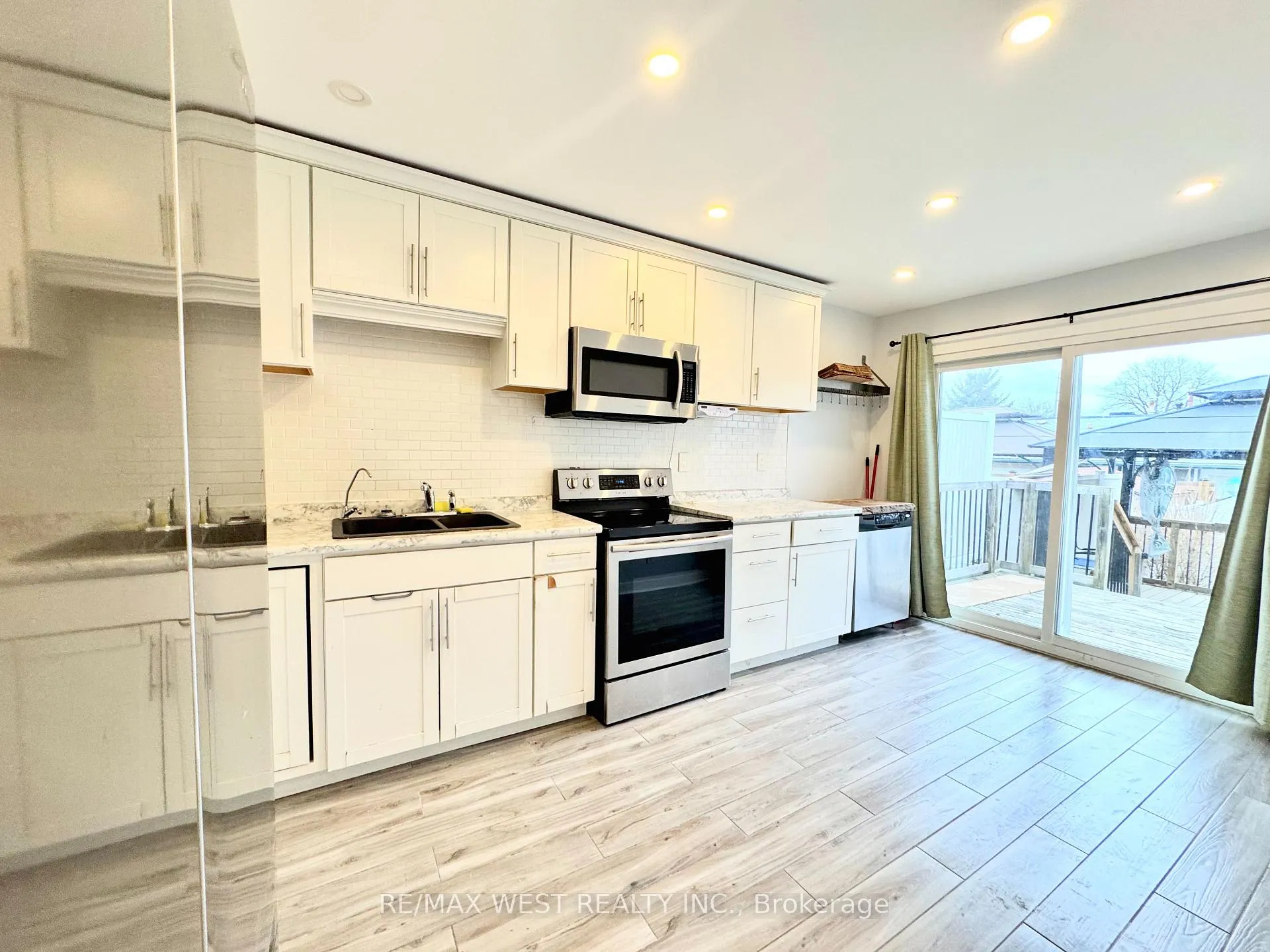 Photo 8 of 4244 York Drive, Niagara Falls, Morrison — HOMEH