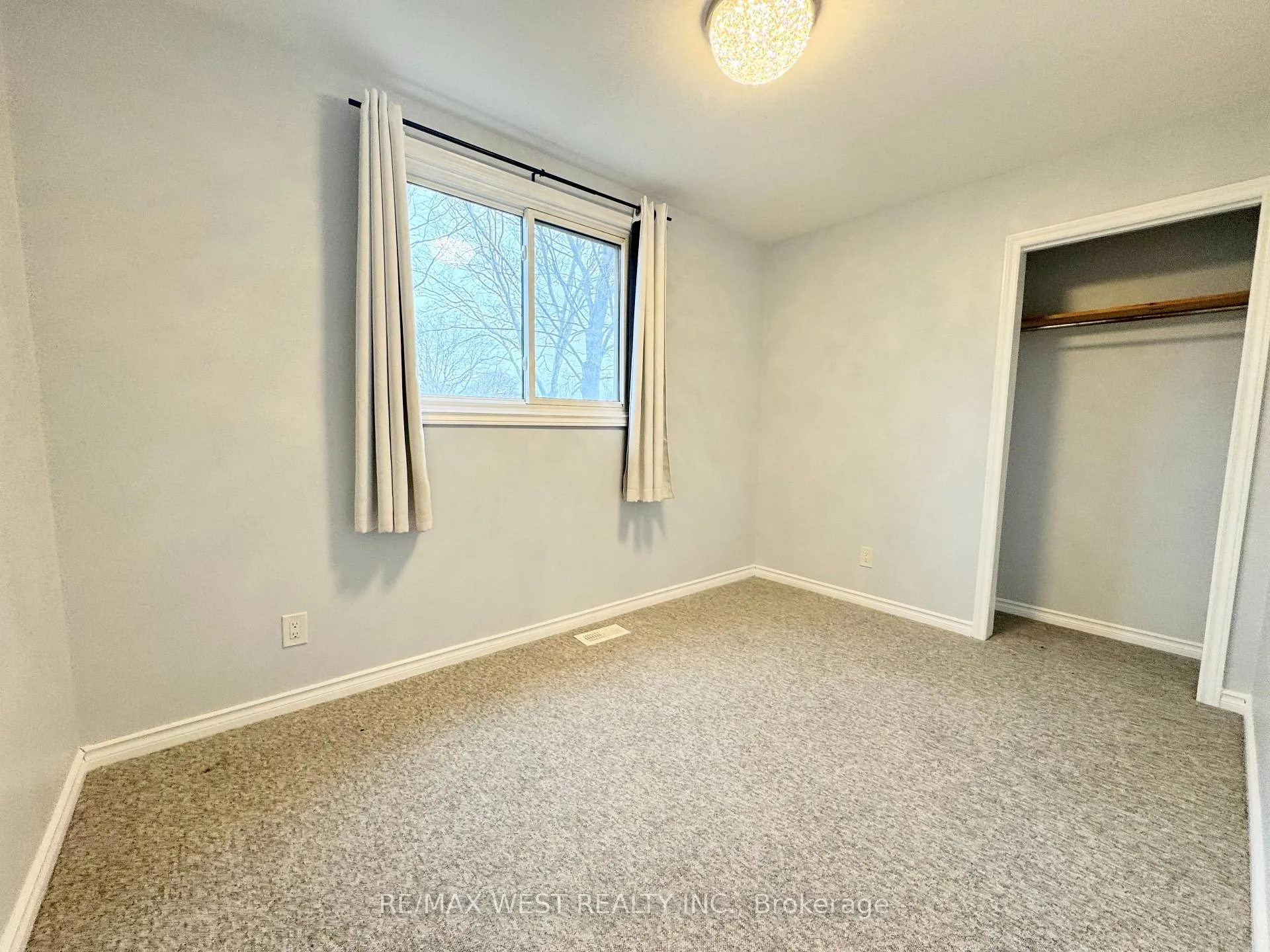 Photo 10 of 4244 York Drive, Niagara Falls, Morrison — HOMEH