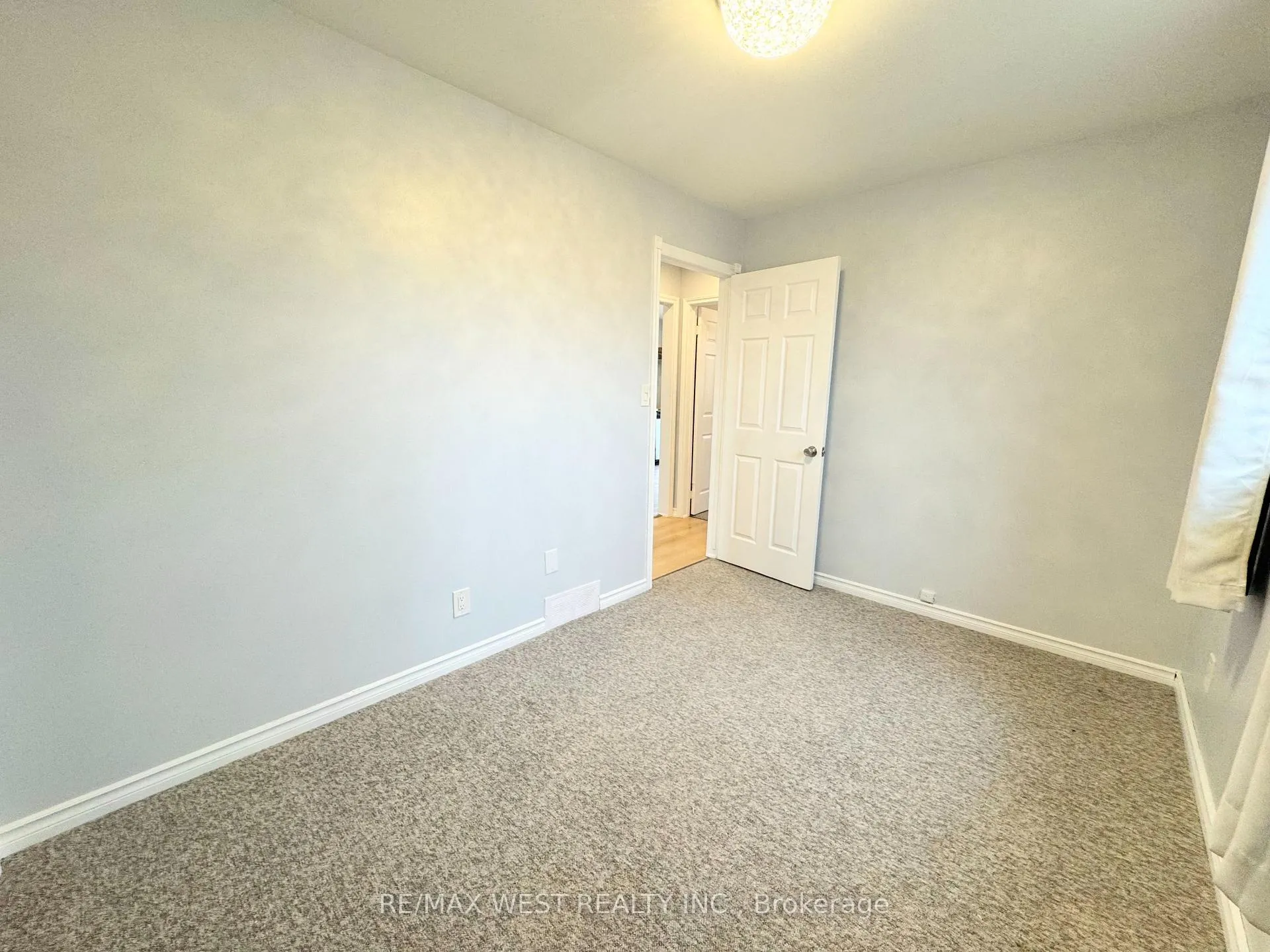 Photo 12 of 4244 York Drive, Niagara Falls, Morrison — HOMEH