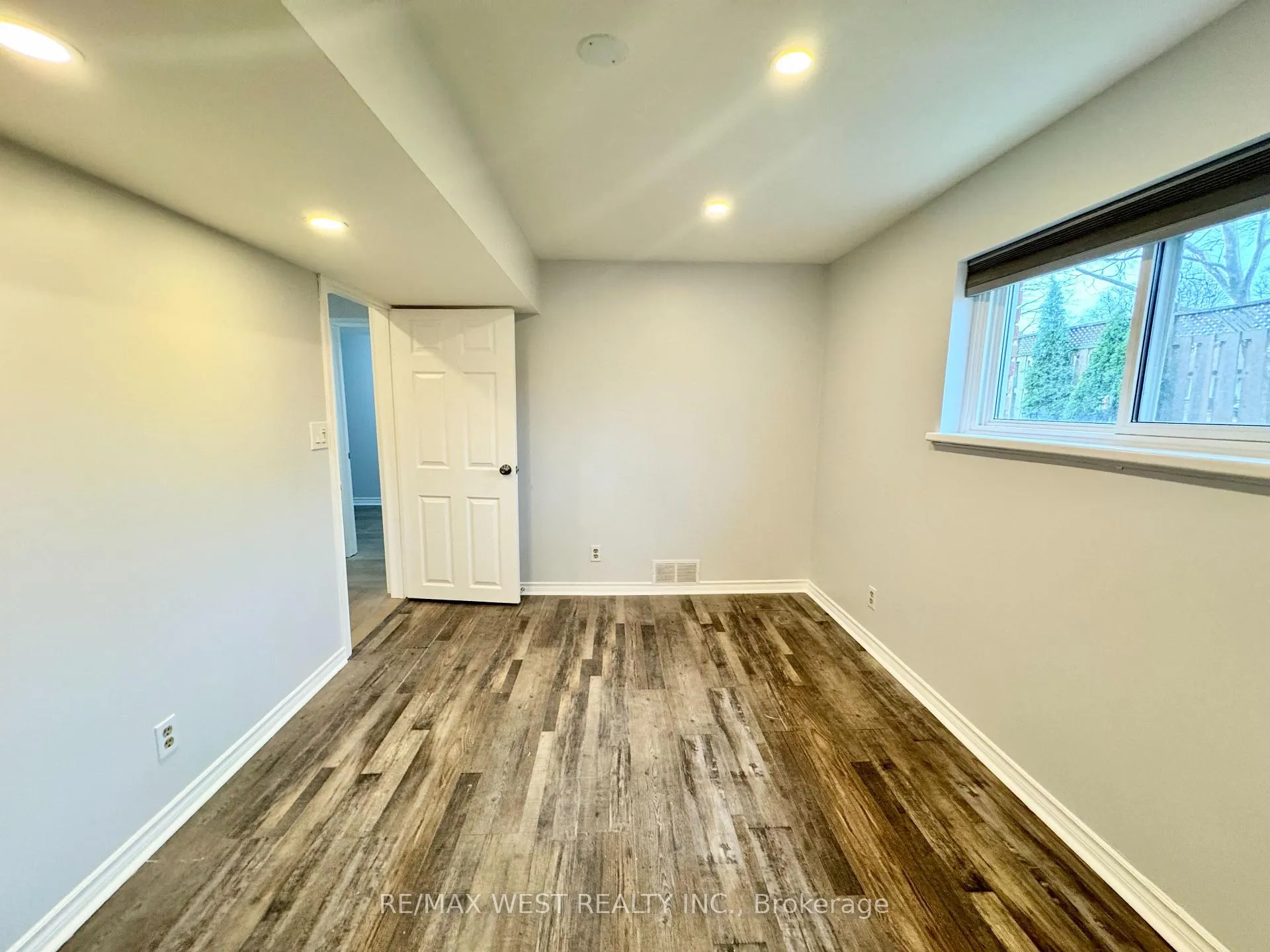 Photo 21 of 4244 York Drive, Niagara Falls, Morrison — HOMEH