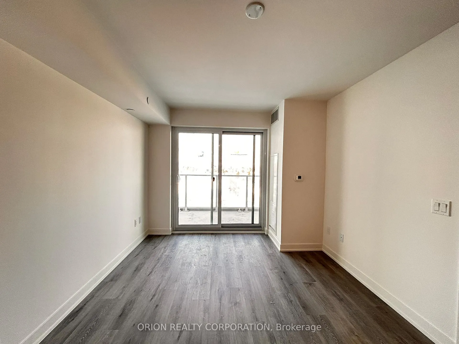 Photo 7 of Unit 701, 1010 Sandy Beach Road, Pickering, Bay Ridges — HOMEH