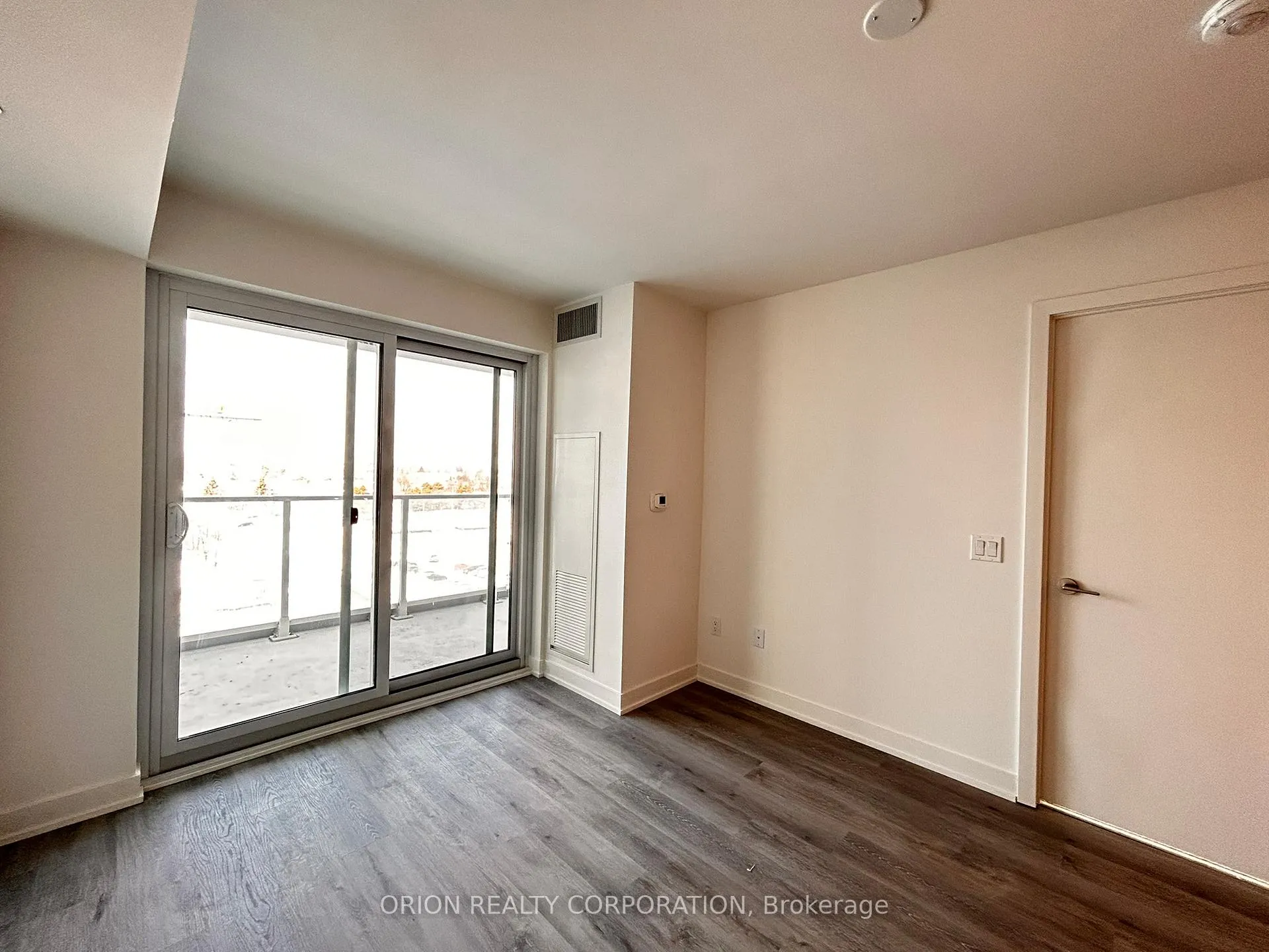 Photo 8 of Unit 701, 1010 Sandy Beach Road, Pickering, Bay Ridges — HOMEH