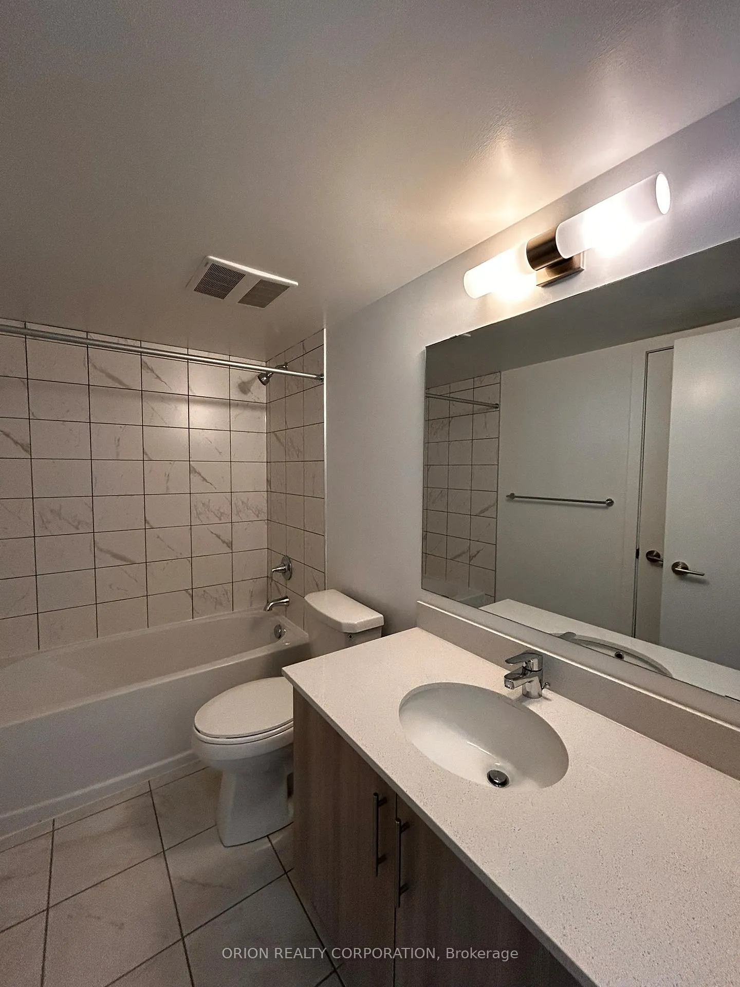 Photo 10 of Unit 701, 1010 Sandy Beach Road, Pickering, Bay Ridges — HOMEH