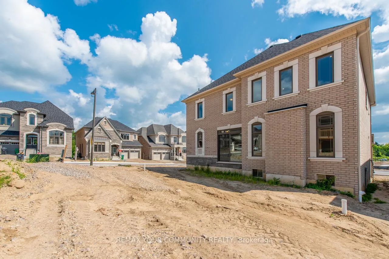 Photo 8 of 117 James Walker Avenue, Caledon, Caledon East — HOMEH